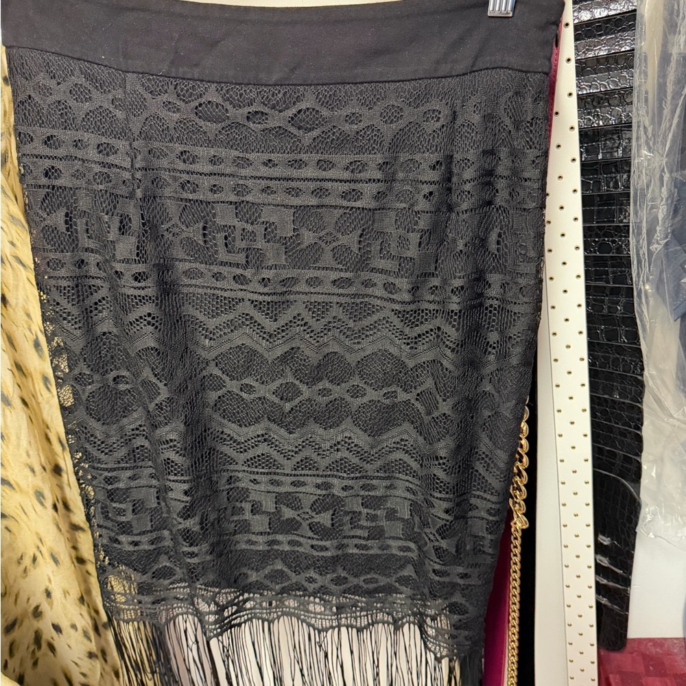 lace skirt with fringes